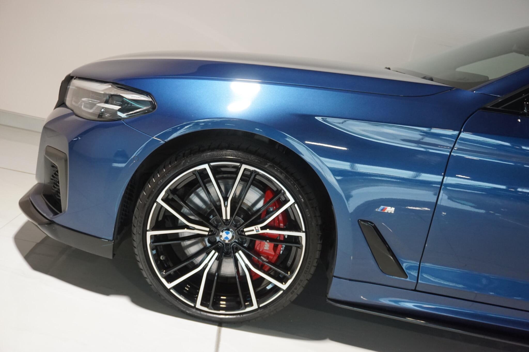 BMW 5 Series 3.0 530d MHT M Sport Saloon 4dr Diesel Hybrid Steptronic xDrive Euro 6 (s/s) (286 ps)